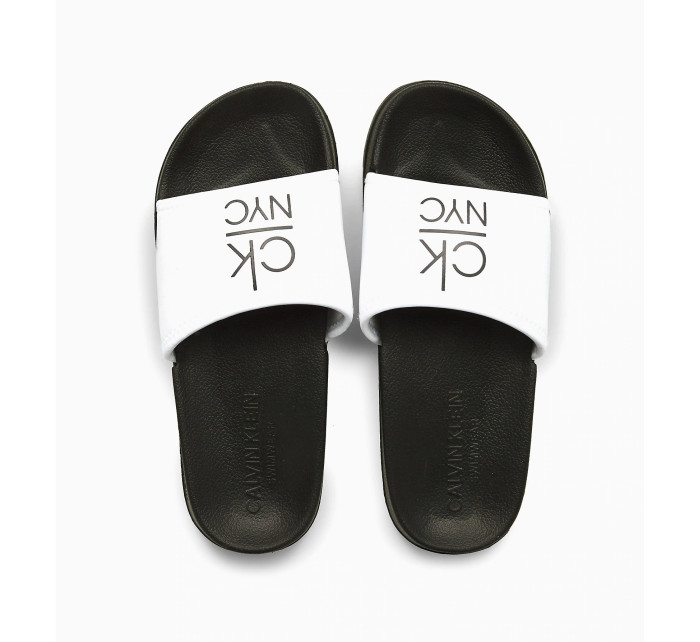Pantofle KW0KW01054-YCD černobílá - Calvin Klein
