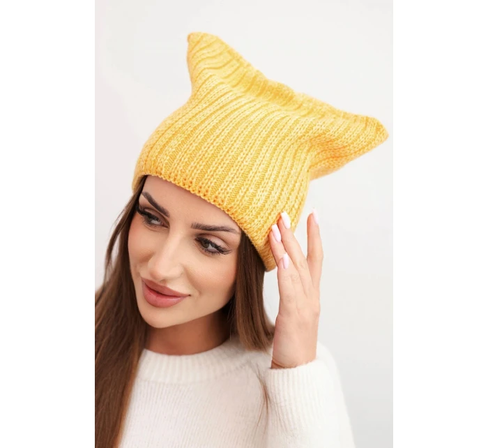 Dámská zimní čepice z vlny s kočičím střihem z žebrované pleteniny K419 žlutá Dámská zimní čepice z vlny s kočičím střihem z žebrované pleteniny K419 žlutá