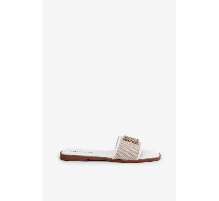 Elegantní dámské pantofle s ozdobou na plochém podpatku bílé model 21685539 - Boto