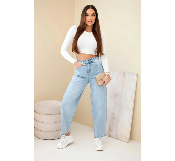 Dámské džíny s vysokým pasem a volnou nohavicí