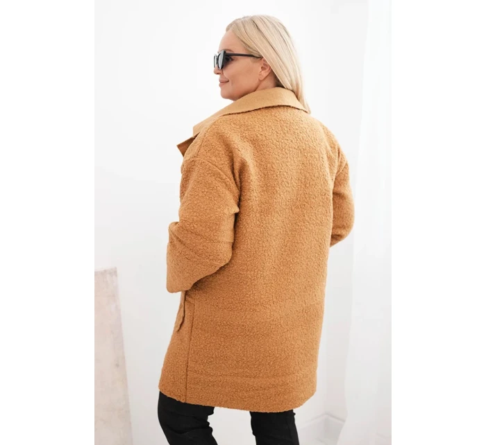 Dámský kabát Plus Size model 21439152 s vlnou a kapsami camelový - K-Fashion Dámský kabát Plus Size model 21439152 s vlnou a kapsami camelový - K-Fashion