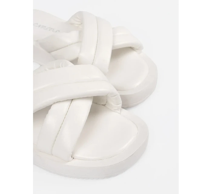 Trendy bílé nazouváky dámské platforma Trendy bílé nazouváky dámské platforma