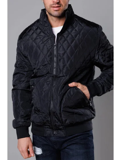 Černá pánská prošívaná bunda se stahovacími lemy model 18347930 - J.STYLE Černá pánská prošívaná bunda se stahovacími lemy model 18347930 - J.STYLE