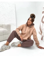 Hrubší dvoubarevná dámská tepláková souprava v čokoládové barvě (VE102) Hrubší dvoubarevná dámská tepláková souprava v čokoládové barvě (VE102)