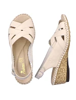 Kožené pohodlné sandály Rieker W RKR682 beige