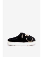 Pantofle S Přívěsky Černé model 21680849 - Boto Pantofle S Přívěsky Černé model 21680849 - Boto