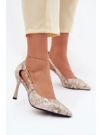 Lodičky s výřezy a zlatým sponou s vzorem model 22091849 - VINCEZA