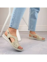 Dámské pohodlné nazouvací sandály béžové model 22014917