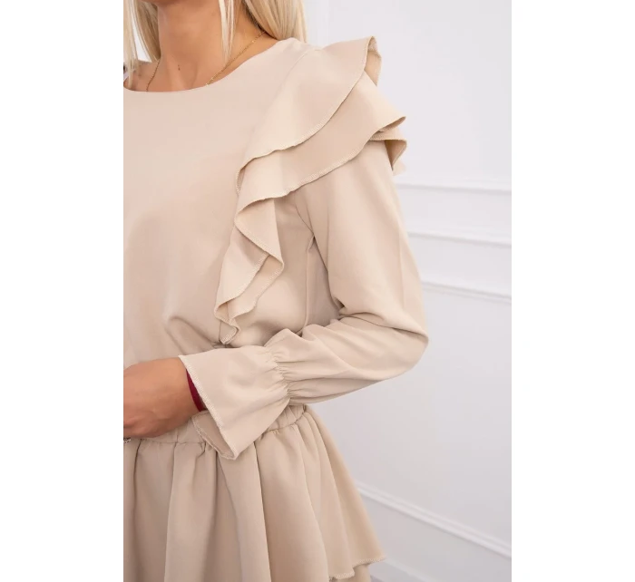 Šaty se svislými volány béžové