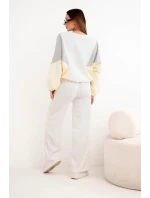 Dámská souprava máslo s volnou mikinou a kalhotami s širokým nohavicí žlutý