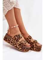 Dámské sandály s přezkami na masivní platformě model 21699152 - Boto Dámské sandály s přezkami na masivní platformě model 21699152 - Boto