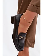 Kožené dámské polobotky na klínu s ozdobou model 22069492 Černé - VINCEZA