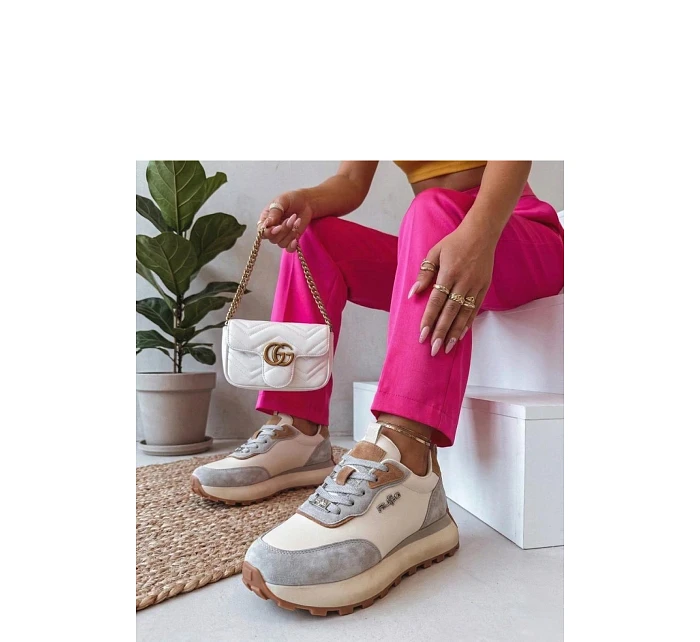 Sportovní boty na platformě model 226041 Solea