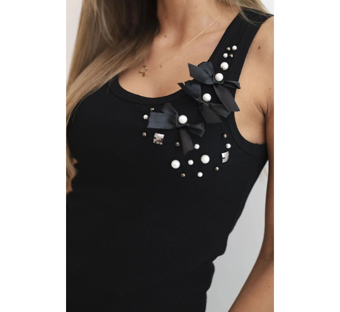 Dámský žebrovaný top z bavlny s květinovou aplikací černá Dámský žebrovaný top z bavlny s květinovou aplikací černá