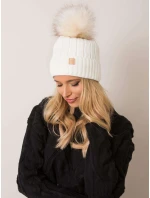 Czapka JK CZ model 20506438 ecru - FPrice