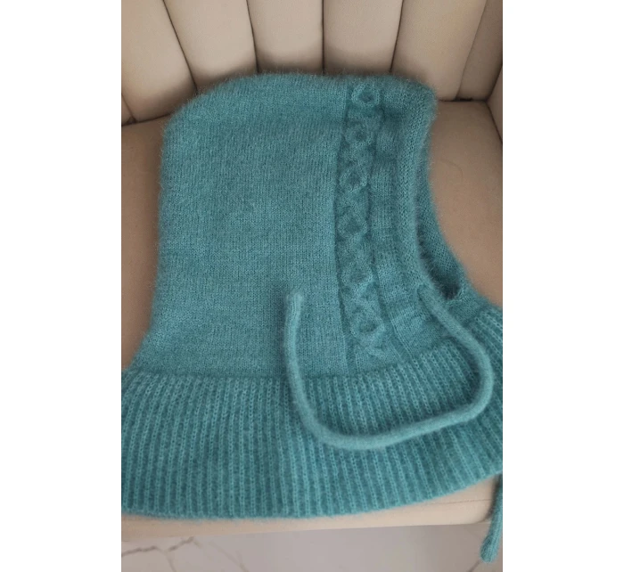 Dámská čepice s kapucí, šněrováním a copánkovým vzorem mátová Dámská čepice s kapucí, šněrováním a copánkovým vzorem mátová