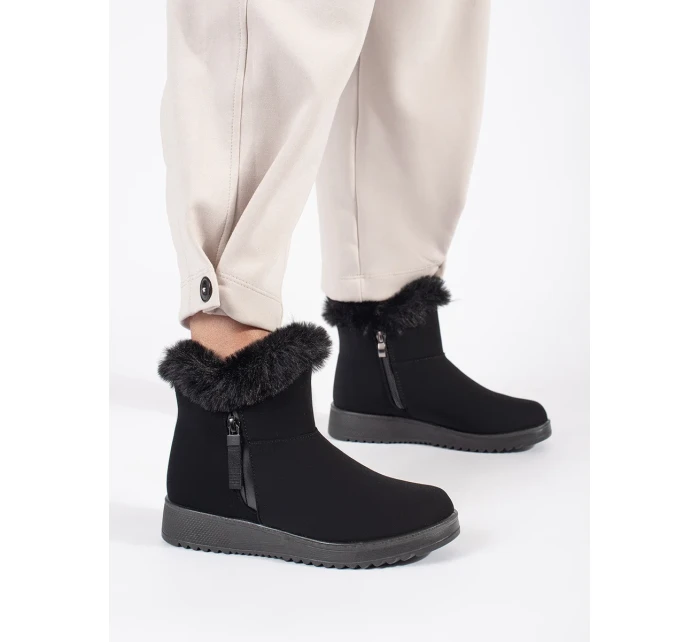 Zajímavé dámské kotníčkové boty černé bez podpatku Zajímavé dámské kotníčkové boty černé bez podpatku