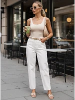 Dámské džíny mom fit s páskem a vysokým sedem bílé FashionStreet UY3062 Dámské džíny mom fit s páskem a vysokým sedem bílé FashionStreet UY3062