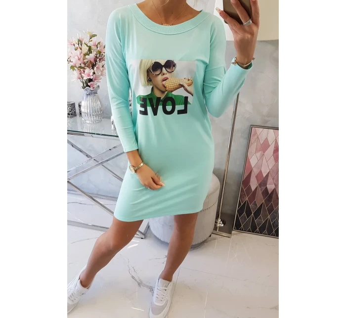 Šaty s potiskem Love v mátové barvě Šaty s potiskem Love v mátové barvě