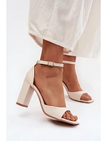 Dámské sandály na podpatku z imitace kůže světle béžové Melvra
