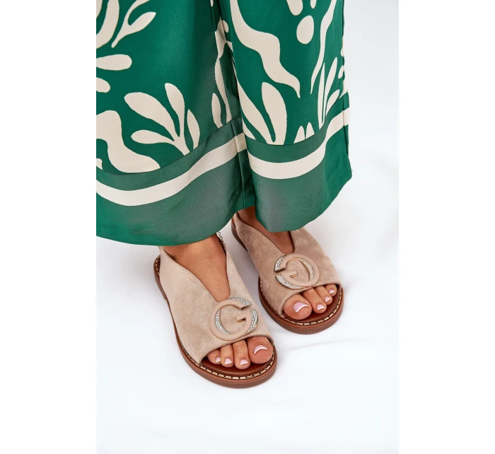 Ploché sandály s ozdobou béžové model 21685714 - Boto Ploché sandály s ozdobou béžové model 21685714 - Boto