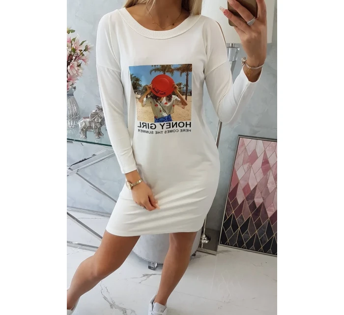 Šaty s potiskem Honey model 18744042 ecru - K-Fashion Šaty s potiskem Honey model 18744042 ecru - K-Fashion