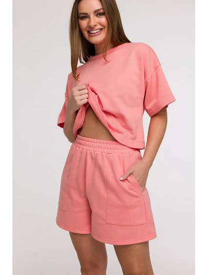 model 21047235 Šortky s kapsami s nášivkami korálová barva - BeWear