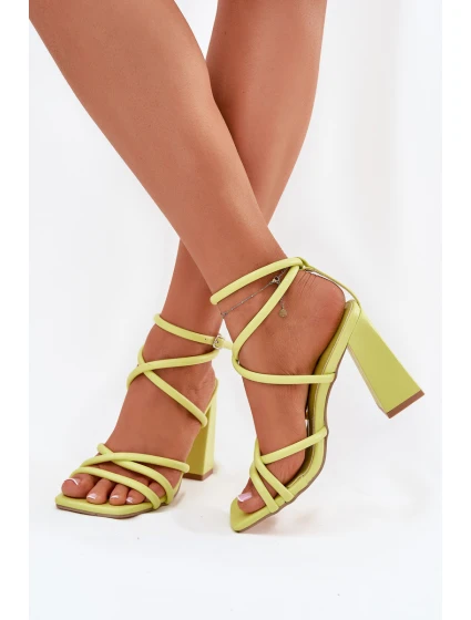 Dámské sandály na podpatku s pásky model 21698683 - Boto Dámské sandály na podpatku s pásky model 21698683 - Boto