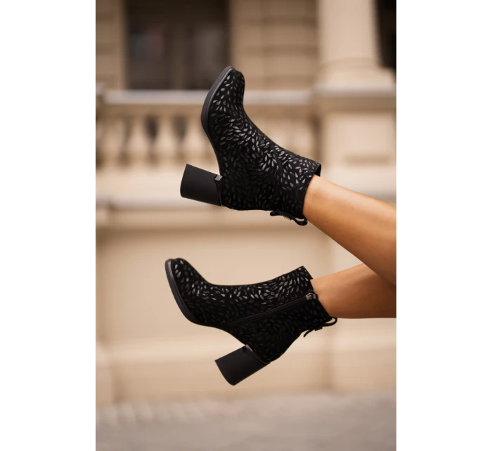 Dámské Boty Zateplené Na Podpatku Černé D&A MR880-085 Dámské Boty Zateplené Na Podpatku Černé D&A MR880-085