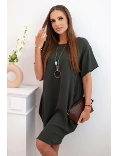 Šaty s kapsami a přívěskem khaki