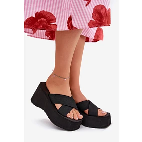 Dámské Pantofle Na Podpatku A Platformě Černé model 21688193 - Boto Dámské Pantofle Na Podpatku A Platformě Černé model 21688193 - Boto