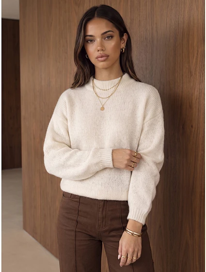 Sweter damski klasyczny z dekoltem  model 22394723 - FashionStreet