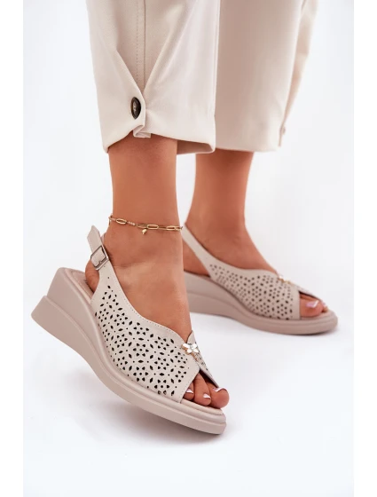Dámské Kožené Sandály Na Klínu model 21695174 Béžové - VINCEZA