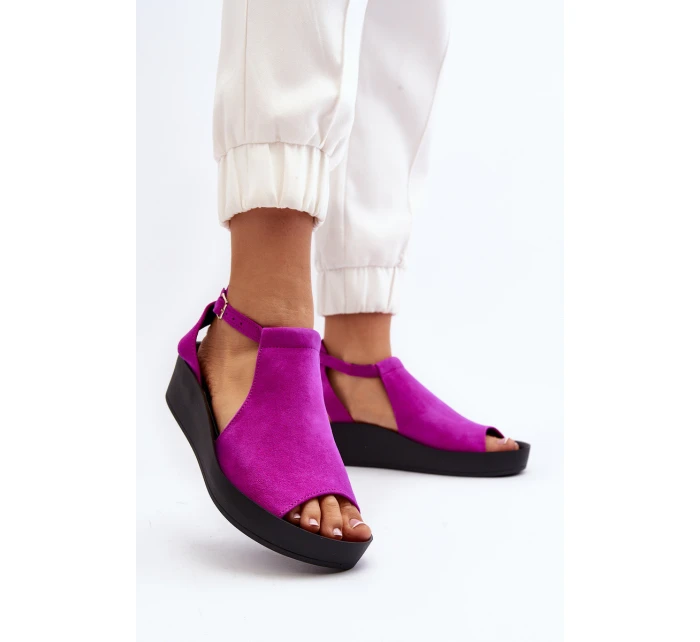 model 21646195 Dámské sandály z semiše Fuchsie - Zazoo