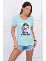 Halenka s dámskou grafikou v mátovém odstínu