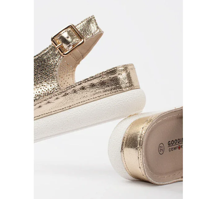 Zajímavé dámské  sandály zlaté platforma