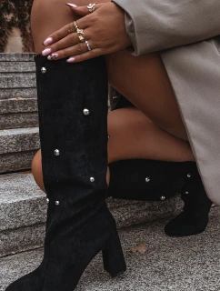 Dámské kozačky s izolací na podpatku s ozdobnými detaily černé model 21714804 - Boto