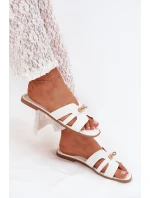 Ploché Dámské Pantofle S Páskem A Zlatým Bílé model 21703735 - Boto Ploché Dámské Pantofle S Páskem A Zlatým Bílé model 21703735 - Boto