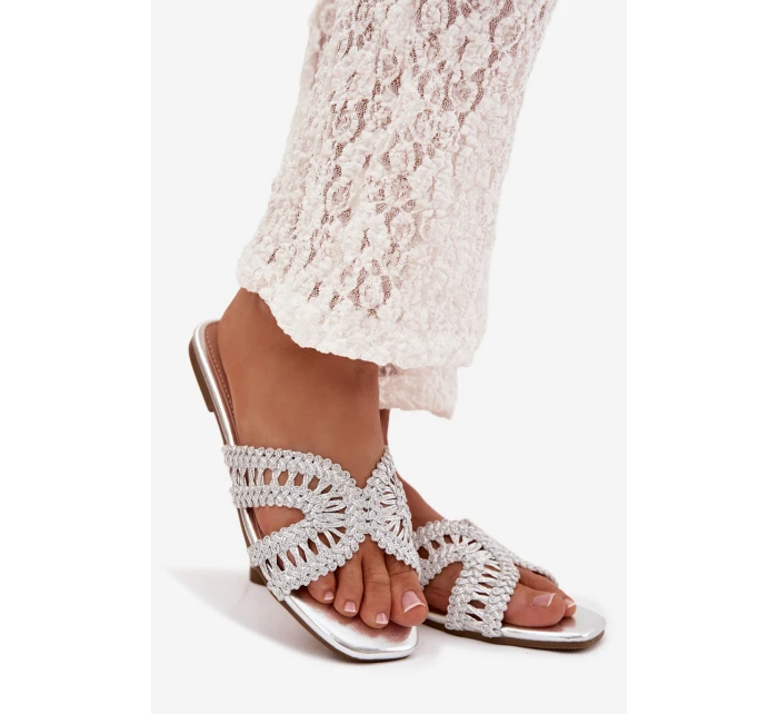 Dámské ploché stříbrné pantofle model 22031972 - Boto