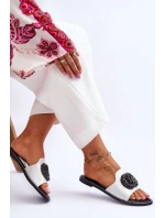 Dámské ploché pantofle s ozdobami model 21619148 stříbrne - S.Barski