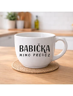 BABIČKA MIMO PROVOZ - keramický hrnek 400 ml