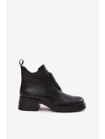 Dámské kožené kotníkové boty na podpatku s ozdobou D&A – černé Dámské kožené kotníkové boty na podpatku s ozdobou D&A – černé