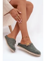 Dámské pantofle s květinou model 21786976 zelené - Inblu