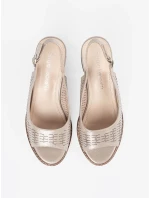Luxusní zlaté  sandály dámské na širokém podpatku