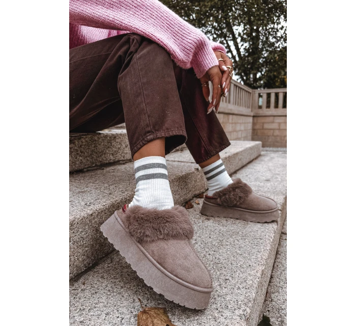 Dámské sněhule na platformě s kožešinou a výšivkou tmavě béžové Querina Dámské sněhule na platformě s kožešinou a výšivkou tmavě béžové Querina