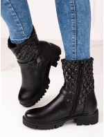 Moderní dámské kotníčkové boty černé na plochém podpatku Moderní dámské kotníčkové boty černé na plochém podpatku