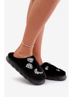 Dámské Fleece Pantofle S Nášivkami A Mašlí Černé Linnorelia Dámské Fleece Pantofle S Nášivkami A Mašlí Černé Linnorelia