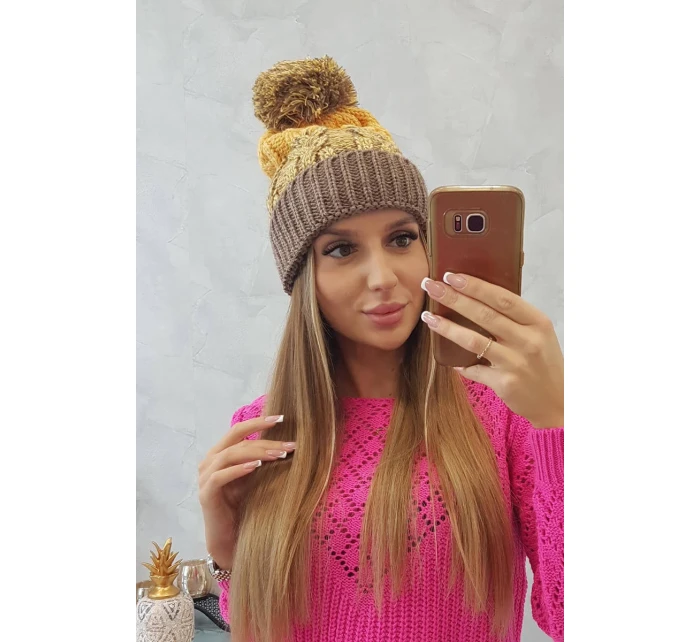 Dámská čepice s bambulí Abigail K326 cappuccino+yellow Dámská čepice s bambulí Abigail K326 cappuccino+yellow