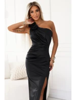 dlouhé saténové šaty na jedno rameno s růžemi černé model 21725733 - numoco basic