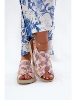 Dámské sandály z eko kůže s květinami multikolor Tosmelia Dámské sandály z eko kůže s květinami multikolor Tosmelia